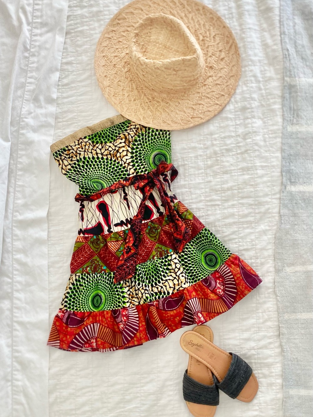 Twelfth Street by Cynthia Vincent Green & Red Strapless Printed Dress